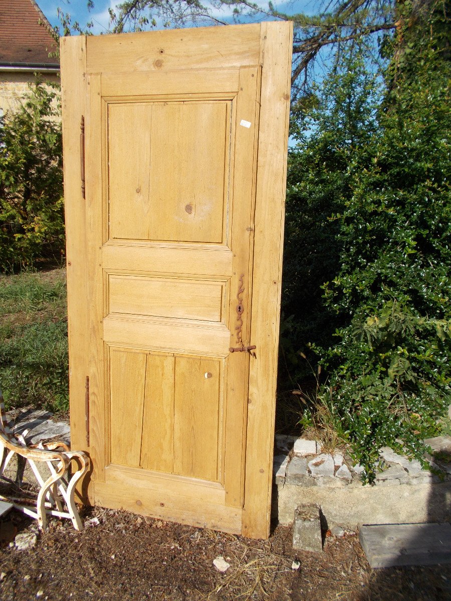 Simple And Friendly Framed Cupboard 18 Eme In Resineux