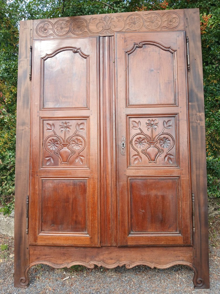 Country-style Cherry Wood Cupboard