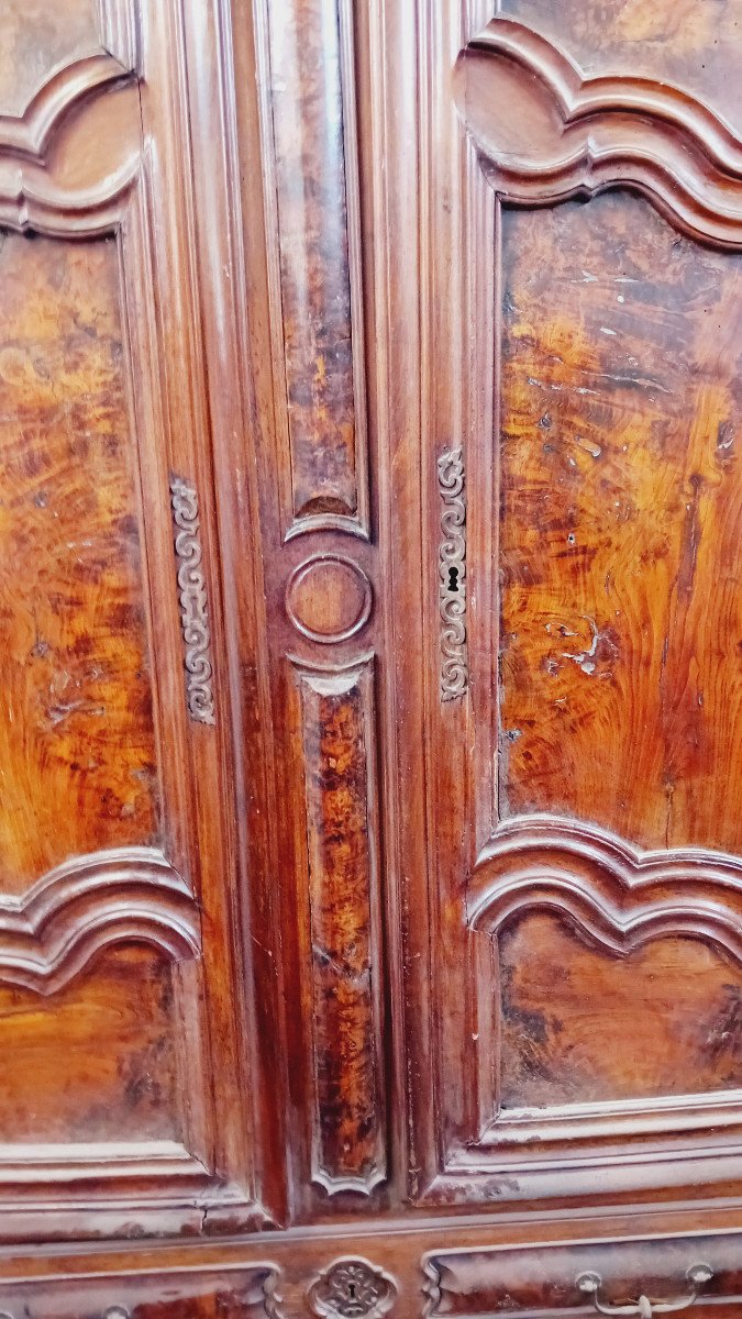 Belle Façade D Armoire  Lyonaise Richement Decorée ,boiserie XVIII eme louisXV-photo-2