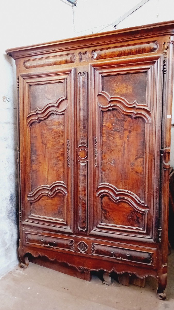 Belle Façade D Armoire  Lyonaise Richement Decorée ,boiserie XVIII eme louisXV