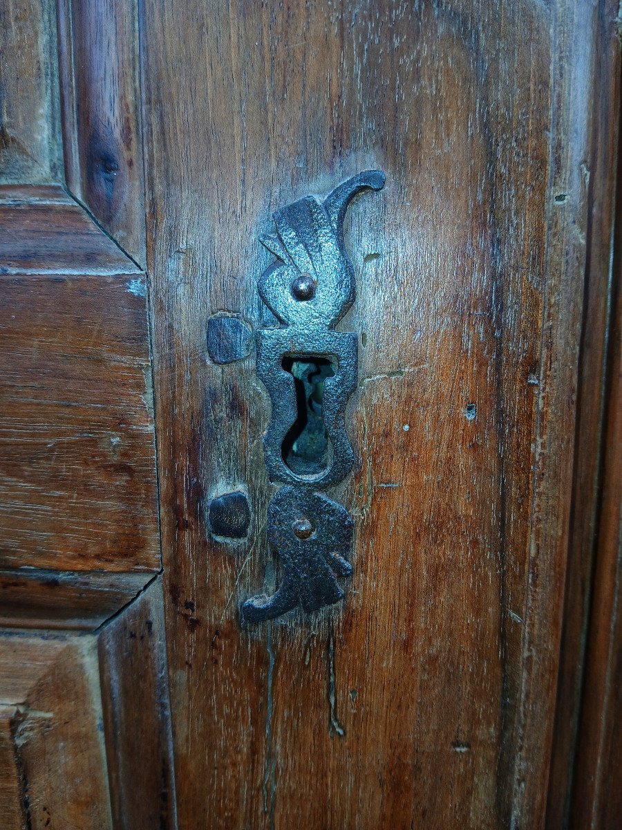 Walnut Cupboard, 18th Century Woodwork -photo-2