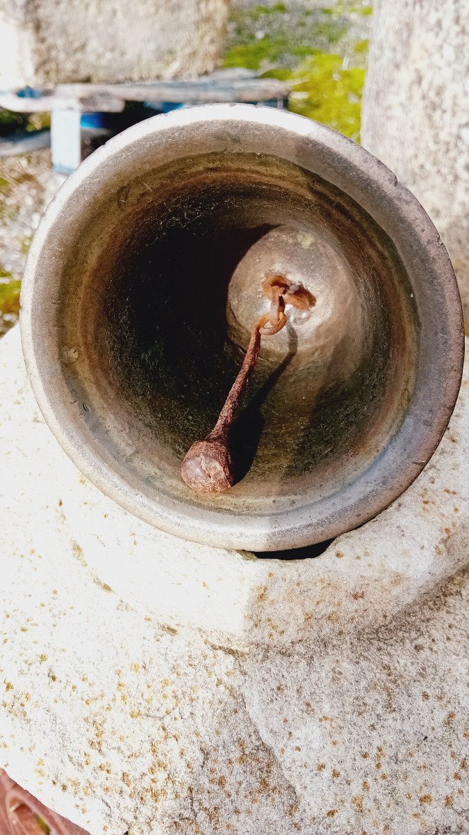 Ancienne Cloche d'Eglise , Cloche 16 Eme-photo-1