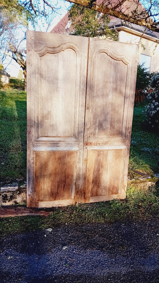 Beautiful Pair Of Very Thick XVIIIth Century Regence Character Entrance Doors With Oak Woodwork-photo-2