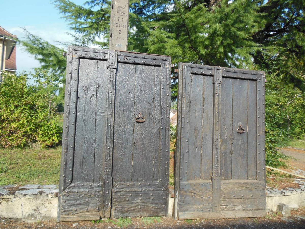 2paire Doors. Campaign Du Chene In Seventeenth Century