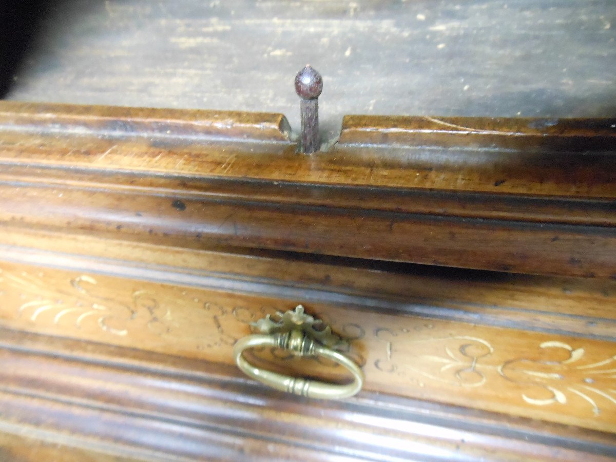 Modest Italian Cabinet Al In Walnut, 4 Doors 4 Drawers, XVIII Eme Sideboard 2 Corps Retreci-photo-2