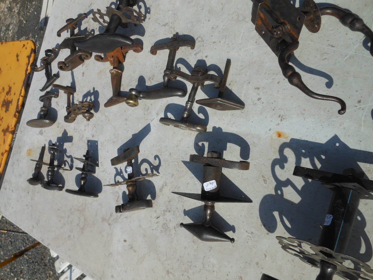 Hundreds Of Door Handles, Latches, Buckles, Thumb Latches, Knockers-photo-3