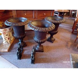 Trio Of Medici Vases In Ocher Cast Iron Nineteenth