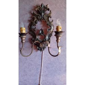 Elegant Pair Of Louis XV Style Wall Lights In Patinated Silver Wood