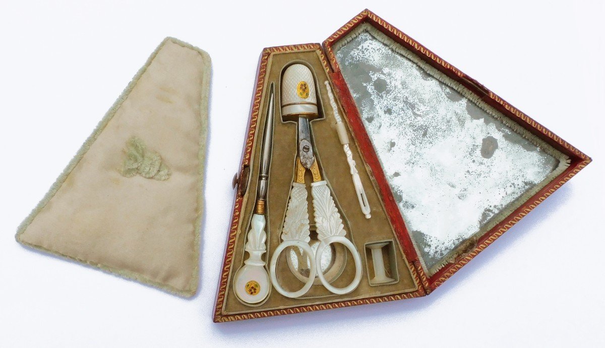 Sewing Kit In Mother-of-pearl 19th Century Restoration Palais Royal-photo-2