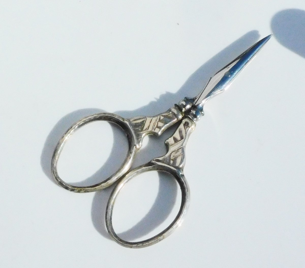 Small Sewing Kit Scissors Little Monster Thimble Solid Silver Antique 19th Century-photo-3