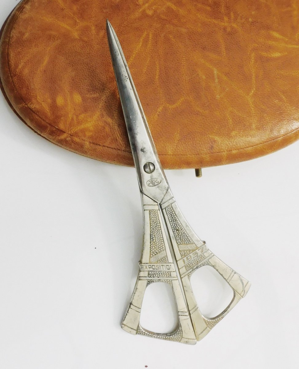 Pair Of Steel Eiffel Tower Linen Scissors Souvenir From The Universal Exhibition Paris 1937-photo-2