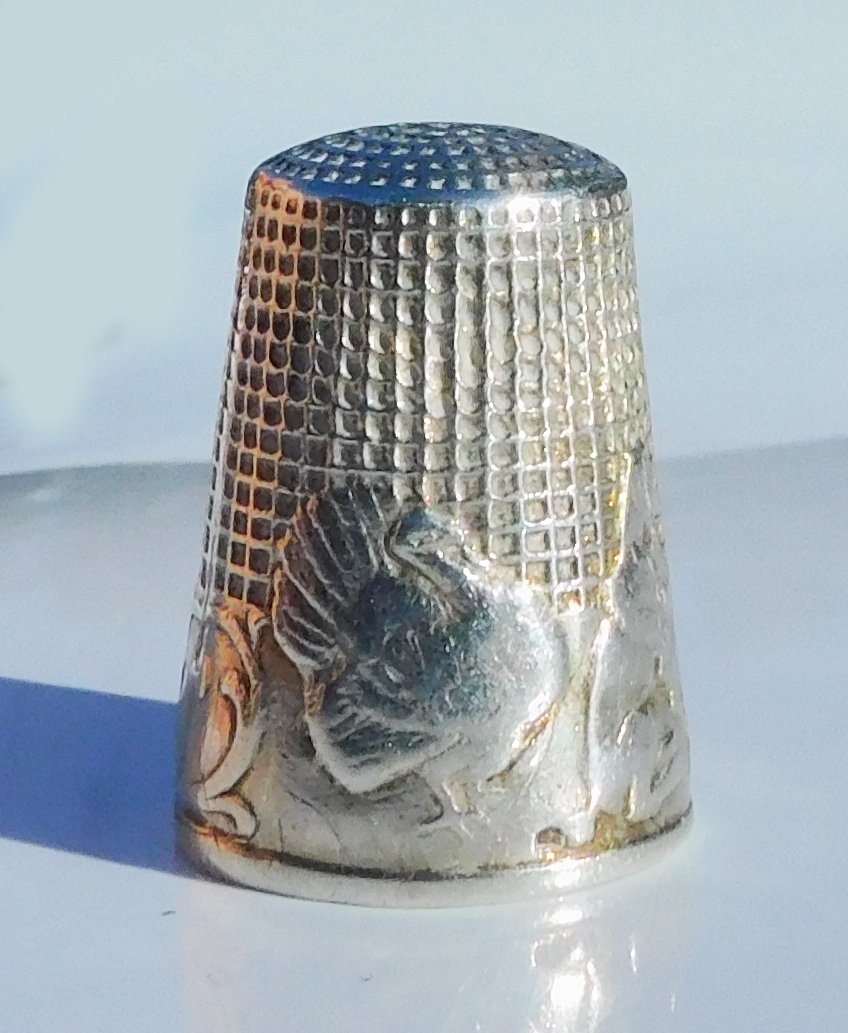 Sterling Silver Thimble Fable "the Monkey Who Shows The Lantern" Sewing Kit-photo-3