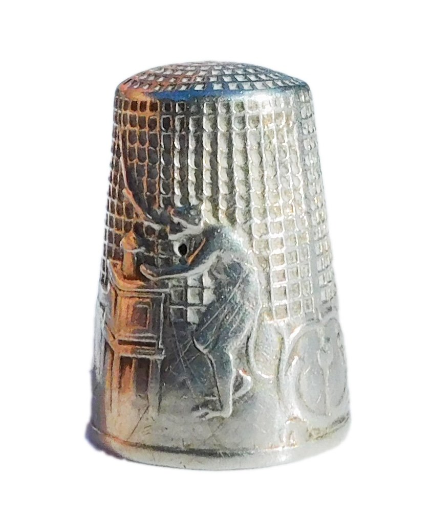 Sterling Silver Thimble Fable "the Monkey Who Shows The Lantern" Sewing Kit