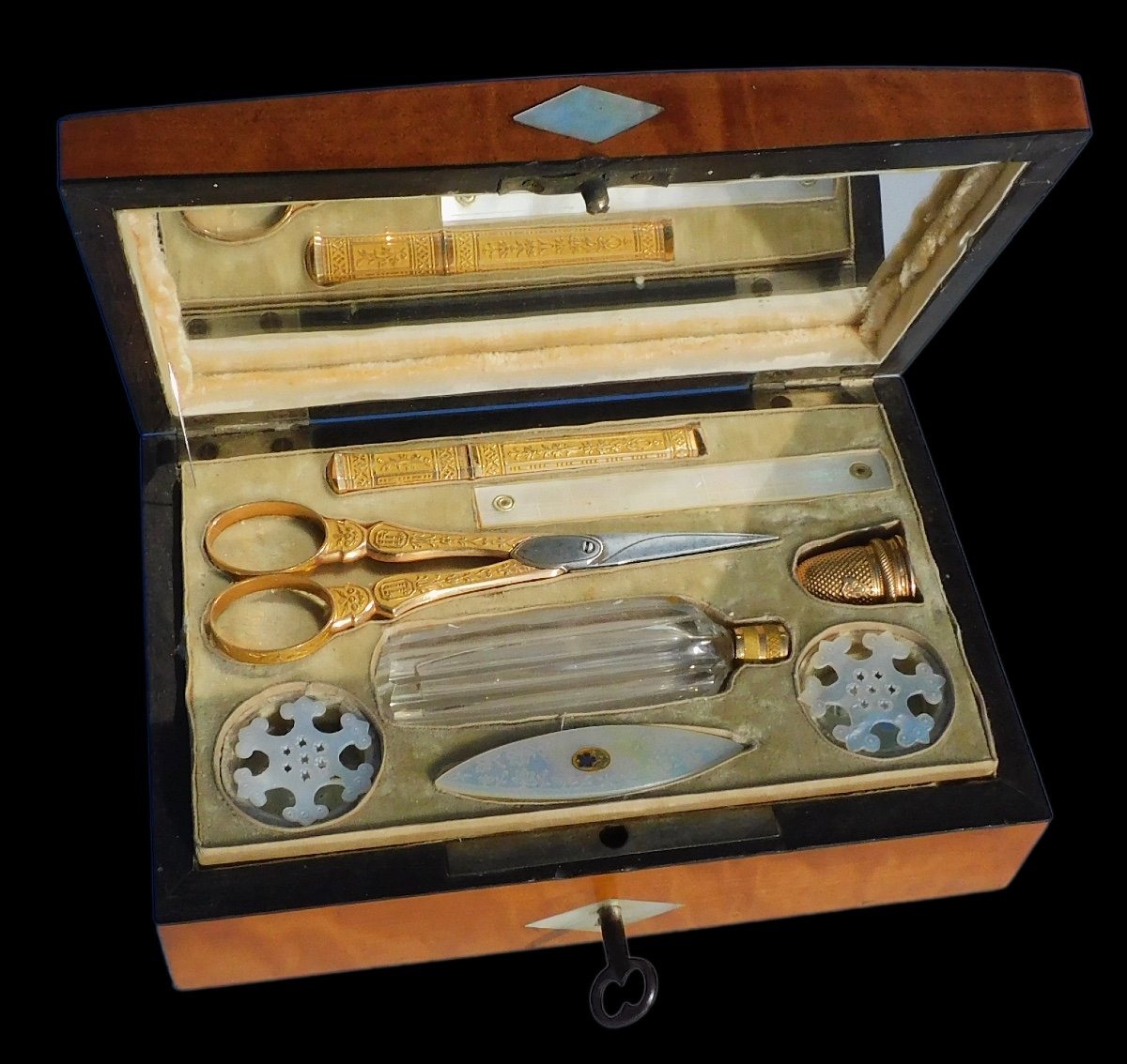 Sewing Kit Box Mother-of-pearl And Gold Embroidery Scissors Palais Royal Early 19th Century-photo-3