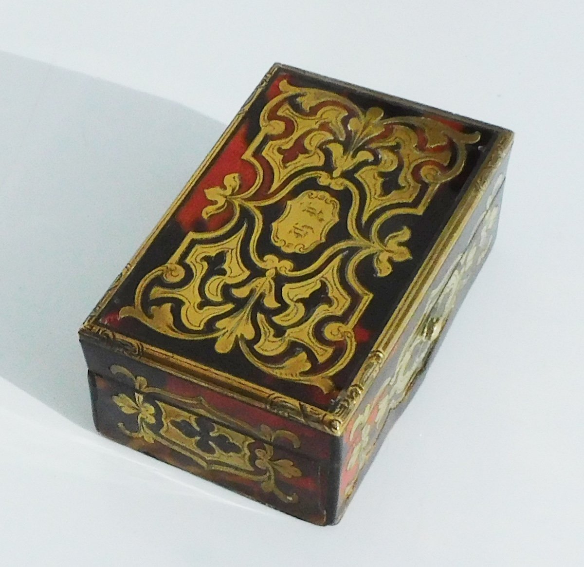 Small 19th Century Marquetry Box With Boulle Napoleon III Stamps -photo-4