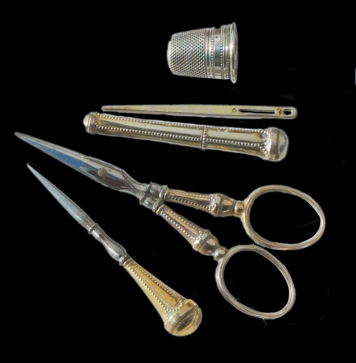 Small Sewing Kit Embroidery Silver Vermeil Scissors Thimble Case Needles-photo-2