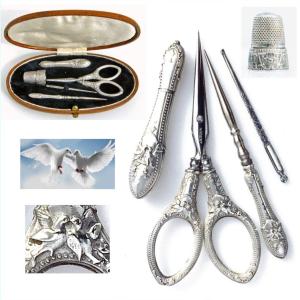 Old Sewing Kit In Sterling Silver Art Nouveau