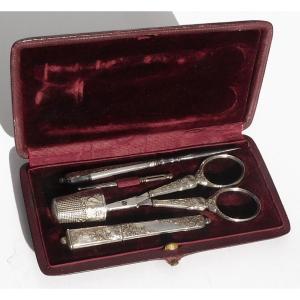 Sewing Kit In Sterling Silver Late 19th Century Early 20th Art Nouveau Birds