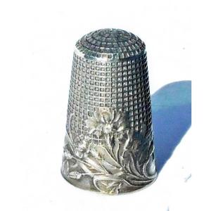 Thimble In Sterling Silver Representative Art Nouveau Eyelet Early 20th Century Signed Sem. G
