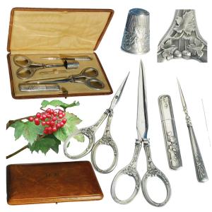 Solid Silver Art Nouveau Sewing Kit, Late 19th Early 20th Century, Scissors, Thimble