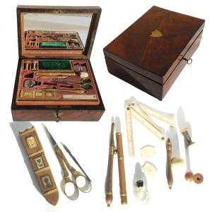 Travel Kit Sewing Embroidery Crochet Mahogany Box Palais Royal Early 19th Century