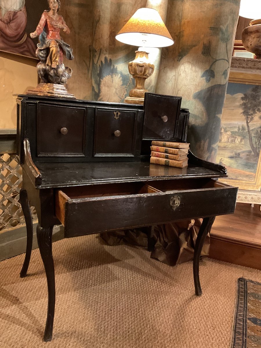 17 Th Century Bureau De Change With Black Lacquered Tier-photo-3