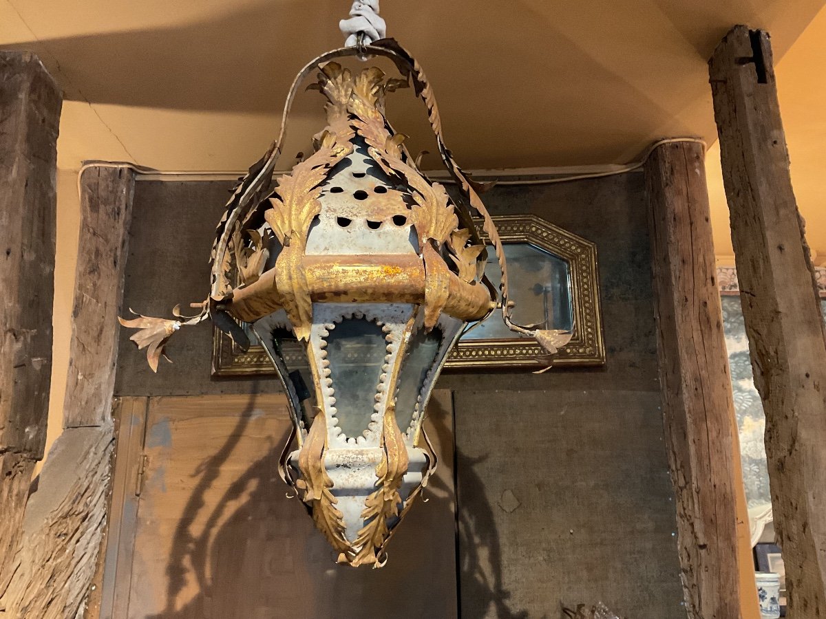 Venetian Lantern In Painted And Gilded Sheet Metal From The 18th Century 