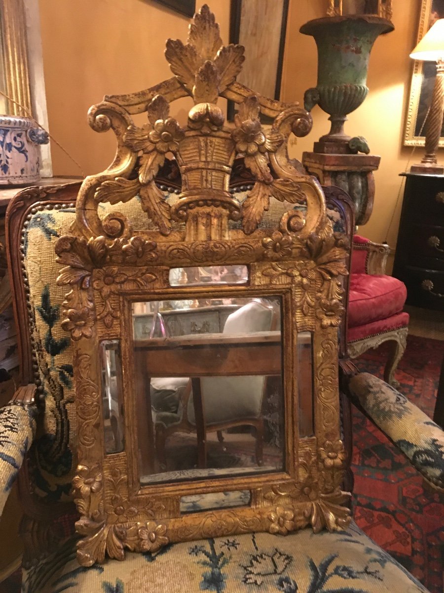 18th Century Gilded Wood Mirror With Glazing Beads And Pediment -photo-2