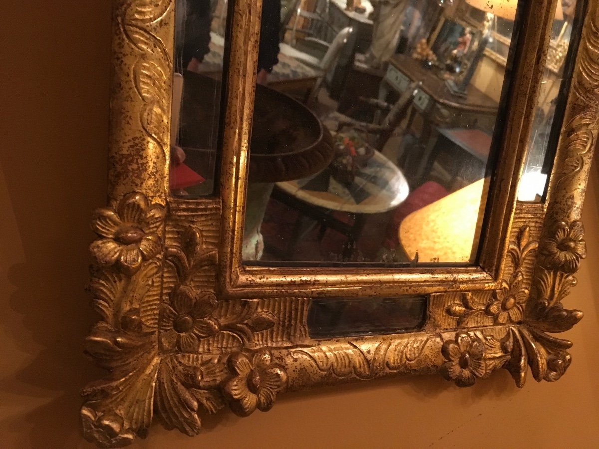 18th Century Gilded Wood Mirror With Glazing Beads And Pediment -photo-3