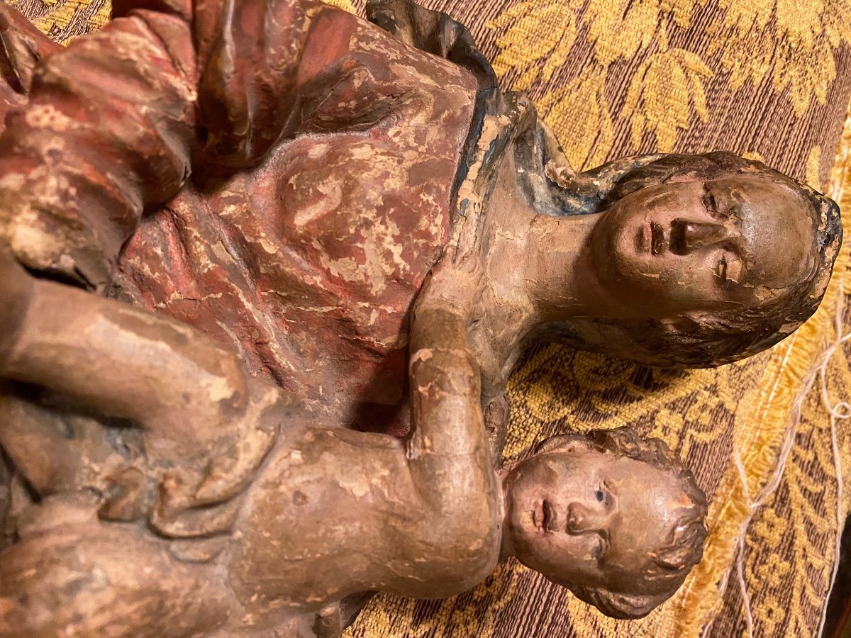 Statue Of The Virgin And Child In Polychrome Carved Wood From The 18th Century-photo-3