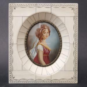 Miniature Peinte, Portrait De La Reine Louise De Prusse. XIXème