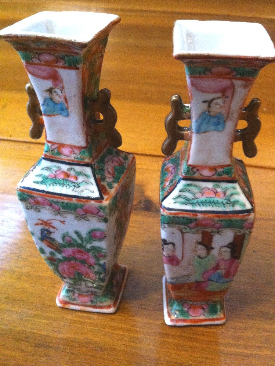 Pair Of 18th Century Chinese Miniature Vases -photo-4