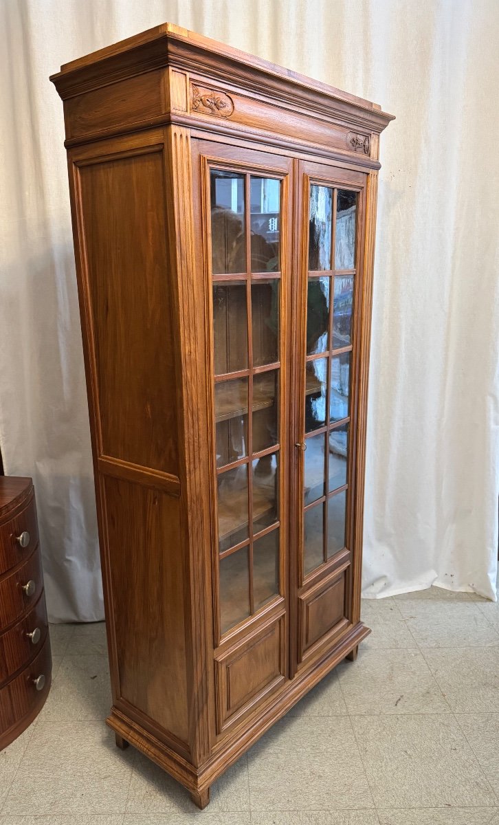 Small Walnut Bookcase-photo-2