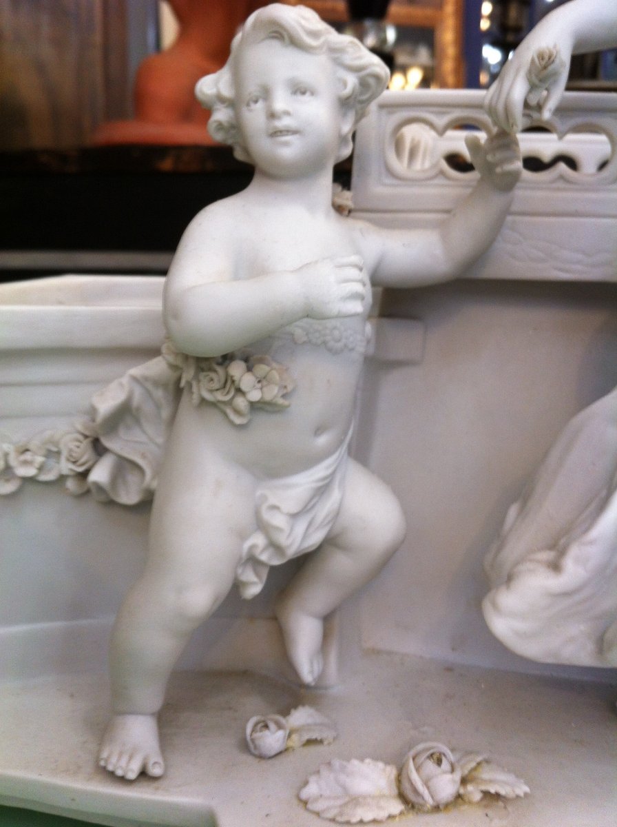 Cherub And Woman With Biscuit Drape-photo-4