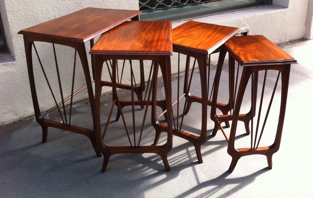 Table Gigogne d'époque Art Nouveau