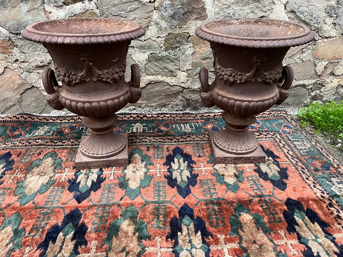 Pair Of Medici Vases In Very Thick Cast Iron 