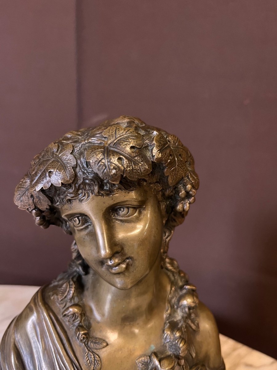 Bronze Bust Of An Elegant Woman -photo-3