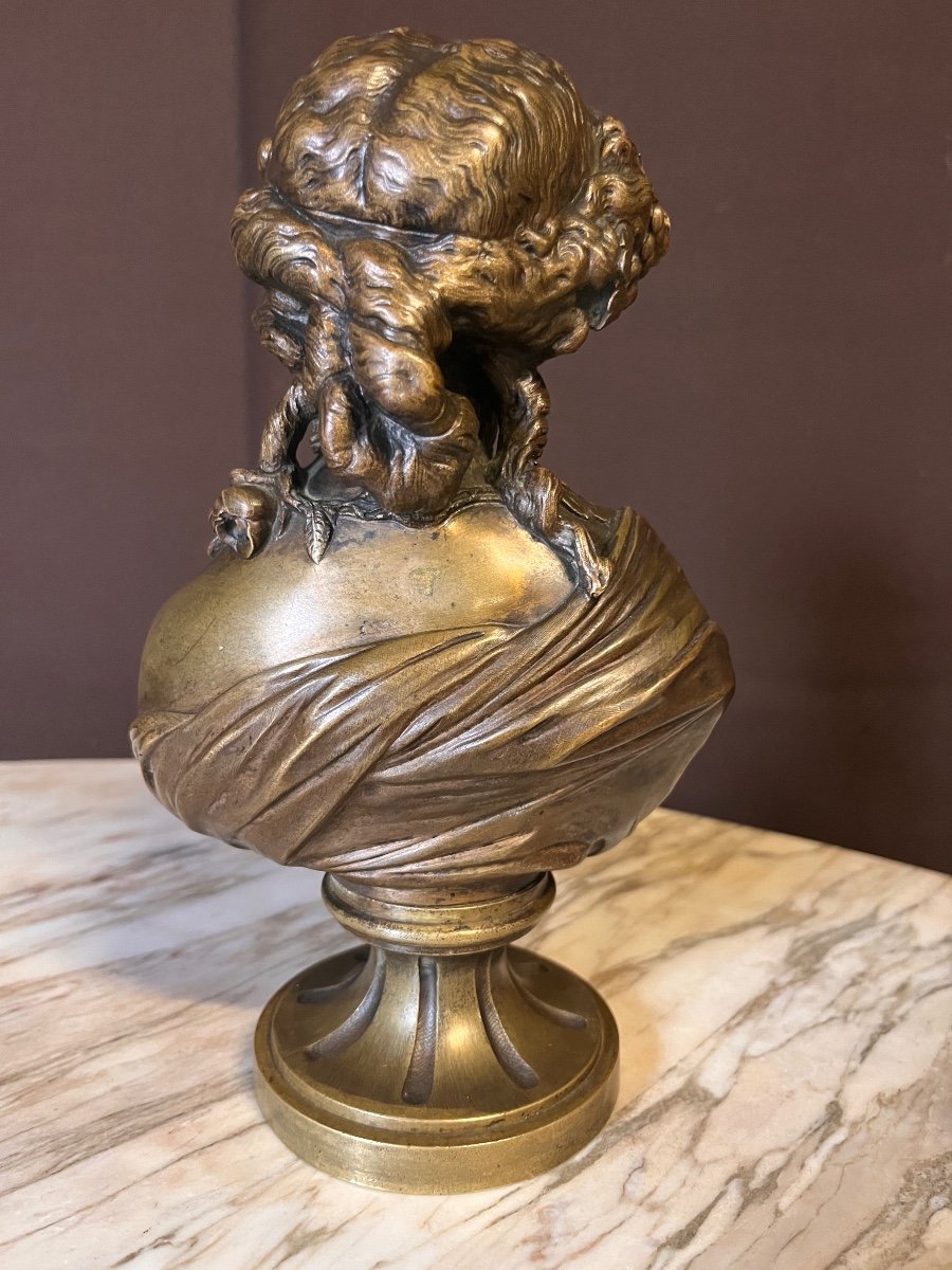 Bronze Bust Of An Elegant Woman -photo-1