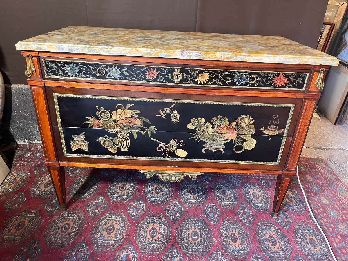 Louis XVI Chest Of Drawers In Coromandel Lacquer 