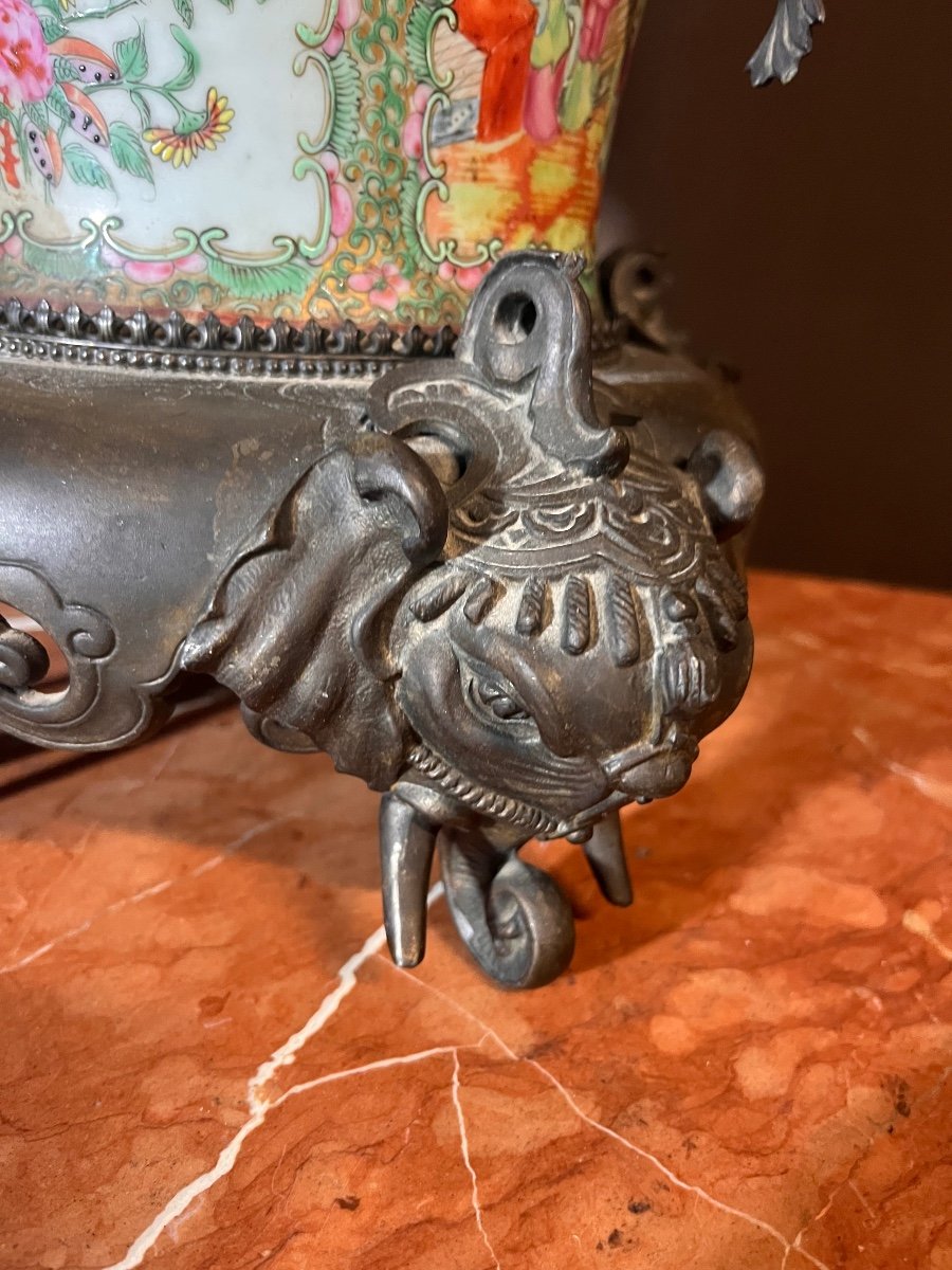 Bronze And Canton Porcelain Pendulum -photo-2