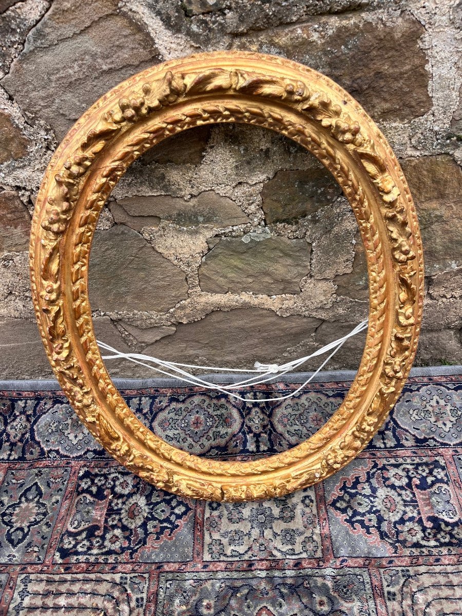 18th Century Oval Frame