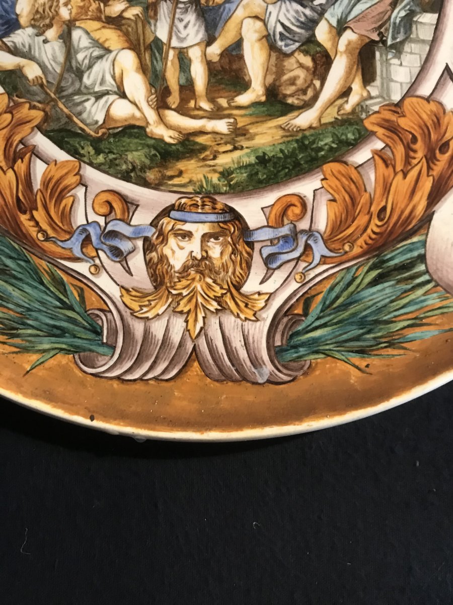 Plat Dans Le Goût De La Renaissance En Porcelaine De Blois-photo-4