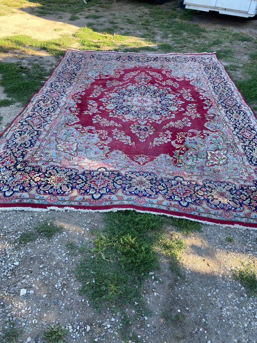 Important Handmade Wool Rug (418/297)