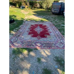 Important Handmade Carpet (424/289)