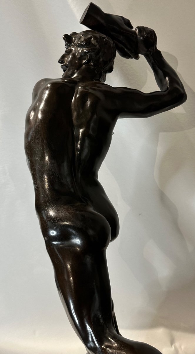 Sculpture Le Brabo By Jef Lambeaux -photo-2