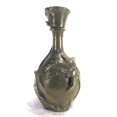 Vase Art Nouveau En Bronze Avec Des Fleurs - Julia Vanzype - H. 31 Diamètre : 15cm école Belge 