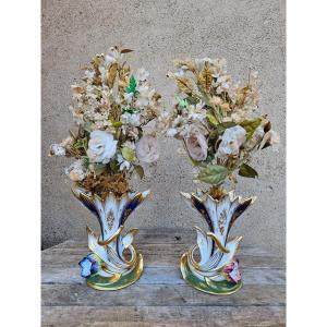 Pair Of Cornet Vases In Old Paris Porcelain And Their Bouquets Of Flowers 