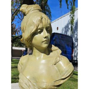 Terre Cuite Buste De Femme Par Goldscheider Art Nouveau