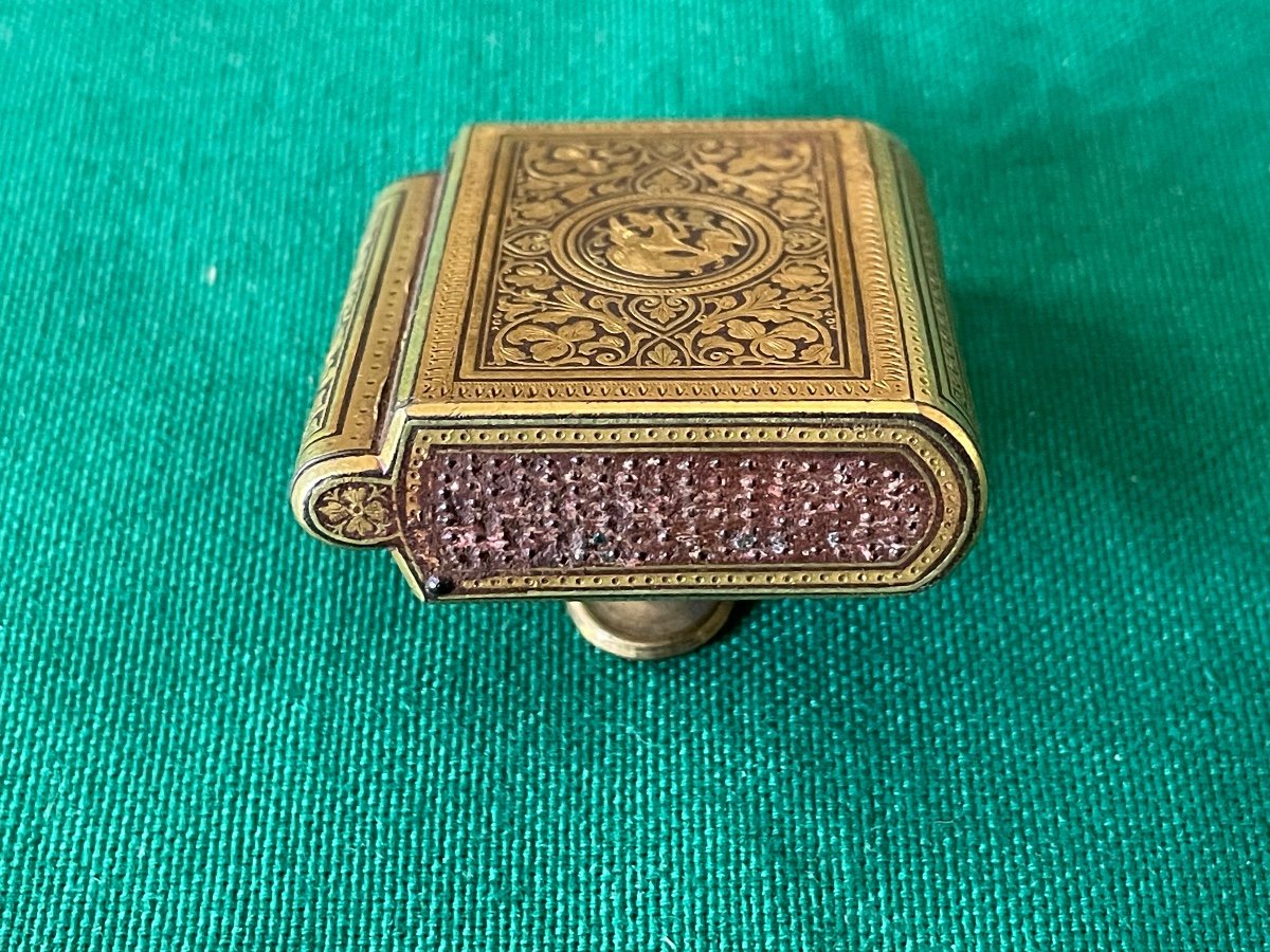 Small Pyrogenic Match Box In Art Nouveau Brass 19th Century -photo-2