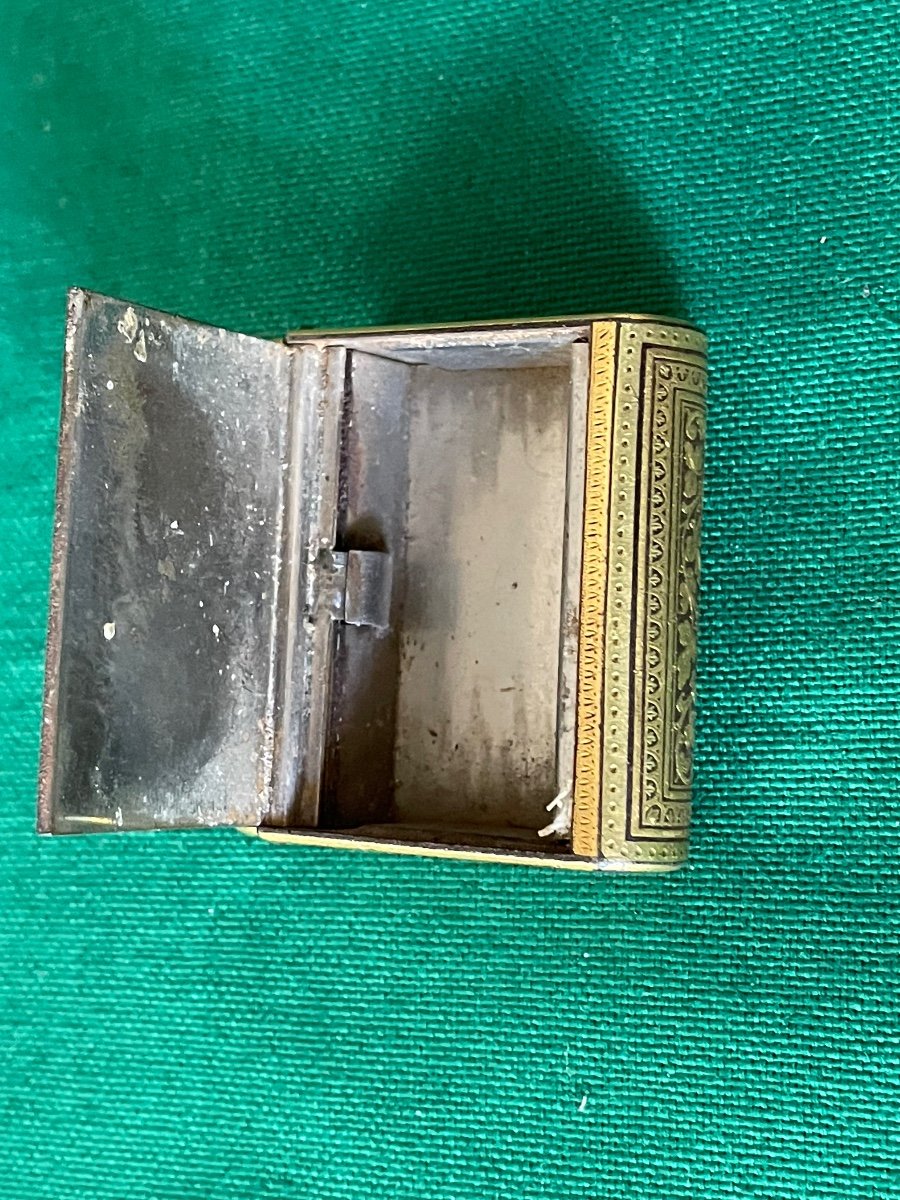 Small Pyrogenic Match Box In Art Nouveau Brass 19th Century -photo-4